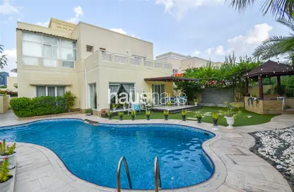 Villa - 5 Bedrooms - 6 Bathrooms for sale in Meadows 2 - Meadows - Dubai