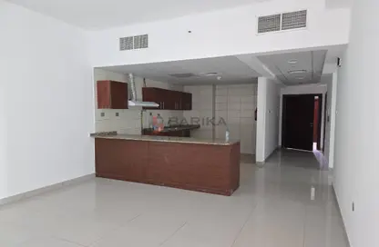 Apartment - 3 Bedrooms - 3 Bathrooms for sale in Marina Pinnacle - Dubai Marina - Dubai