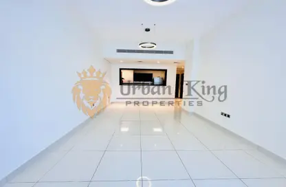 Apartment - 2 Bedrooms - 3 Bathrooms for rent in Emerald Jadaf Metro - Al Jaddaf - Dubai