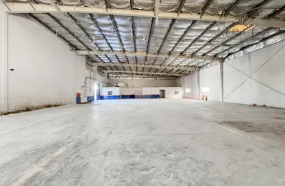 Warehouse - Studio - 2 Bathrooms for rent in Al Qusais Industrial Area 4 - Al Qusais Industrial Area - Al Qusais - Dubai