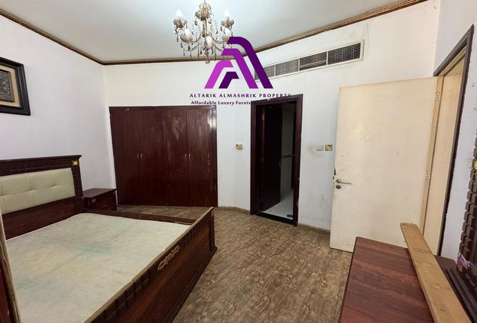 Apartment - 1 Bedroom - 2 Bathrooms for rent in England Cluster - International City - Dubai