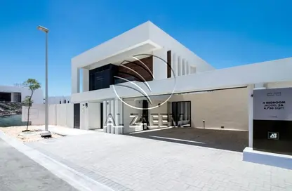 Villa - 4 Bedrooms - 6 Bathrooms for sale in West Yas - Yas Island - Abu Dhabi