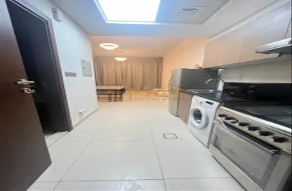 Apartment - 1 Bathroom for rent in Binghatti Crystals - Dubai Silicon Oasis - Dubai