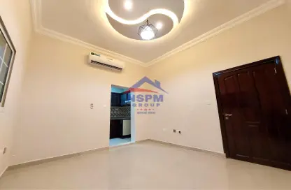 Apartment - 1 Bathroom for rent in Al Mushrif - Abu Dhabi