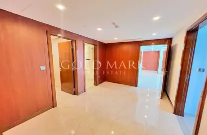 Apartment - 3 Bedrooms - 4 Bathrooms for rent in Marina Residences 3 - Marina Residences - Palm Jumeirah - Dubai