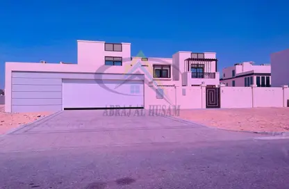 Villa - 5 Bedrooms - 6 Bathrooms for rent in Madinat Al Riyad - Abu Dhabi