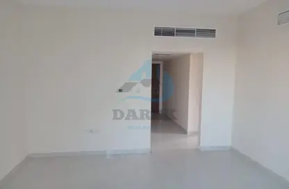 Apartment - 2 Bedrooms - 2 Bathrooms for rent in Al Rumailah building - Al Rumailah 2 - Al Rumaila - Ajman