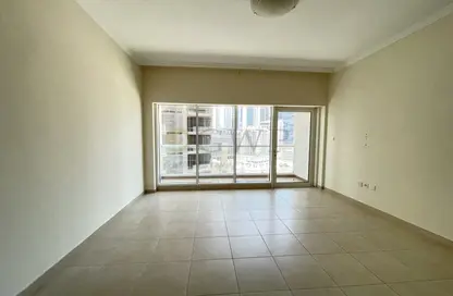 Apartment - 1 Bathroom for rent in Burj Al Nujoom - Downtown Dubai - Dubai