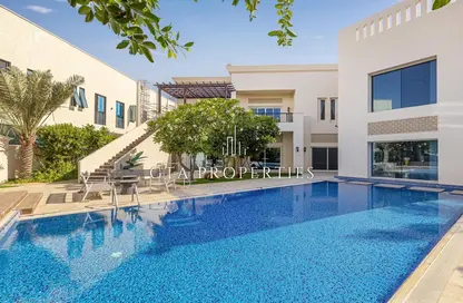 Villa - 5 Bedrooms - 7 Bathrooms for rent in Sector P - Emirates Hills - Dubai