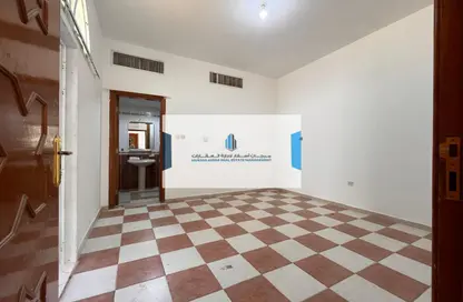 Apartment - 1 Bedroom - 1 Bathroom for rent in Al Karamah - Abu Dhabi