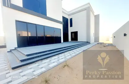 Villa - 5 Bedrooms - 5 Bathrooms for rent in Al Aweer 1 - Al Aweer - Dubai