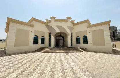 Villa - 4 Bedrooms - 7 Bathrooms for rent in Al Khawaneej 2 - Al Khawaneej - Dubai