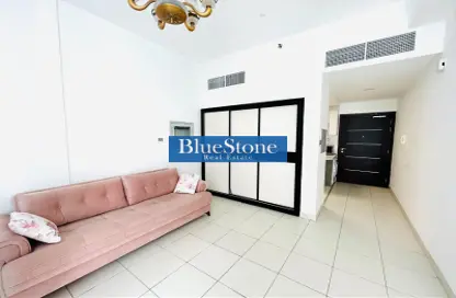 Apartment - 1 Bathroom for sale in Glitz 3 - Glitz - Dubai Studio City - Dubai