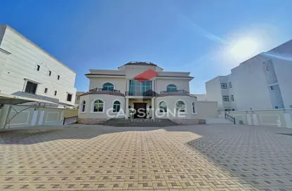 Apartment - 7 Bedrooms for rent in Al Mushrif - Abu Dhabi