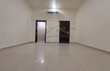 Apartment - 1 Bathroom for rent in Al Maqtaa Tower 1 - Hadbat Al Zafranah - Muroor Area - Abu Dhabi