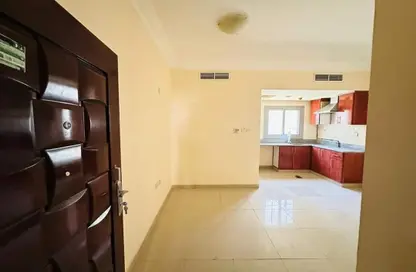 Apartment - 1 Bathroom for rent in Muwailih Building - Muwaileh - Sharjah