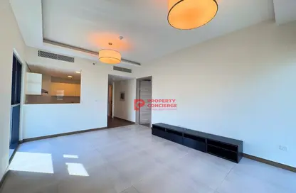 Apartment - 1 Bedroom - 2 Bathrooms for rent in SOL Bay - Business Bay - Dubai