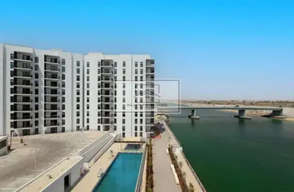 Apartment - 1 Bedroom - 2 Bathrooms for sale in Waters Edge - Yas Island - Abu Dhabi