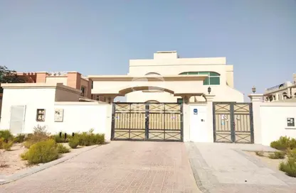 Villa - 4 Bedrooms - 6 Bathrooms for rent in Khalifa City B - Khalifa City - Abu Dhabi