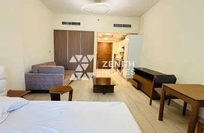 Apartment - 1 Bathroom for rent in Azizi Aliyah - Dubai Healthcare City - Dubai