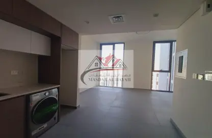 Apartment - 1 Bathroom for rent in East Village - Aljada - Sharjah