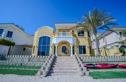 Villa - 4 Bedrooms - 5 Bathrooms for rent in Garden Homes Frond B - Garden Homes - Palm Jumeirah - Dubai