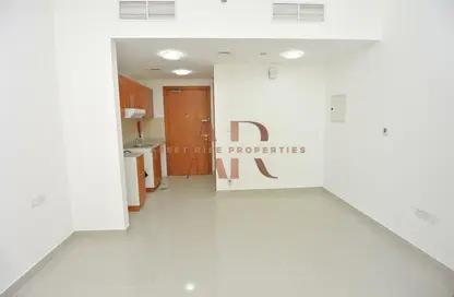 Apartment - 1 Bathroom for rent in Lakeside Tower C - Lakeside Residence - Dubai Production City (IMPZ) - Dubai