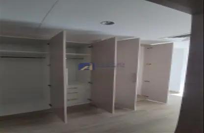 Apartment - 1 Bathroom for rent in Waters Edge - Yas Island - Abu Dhabi