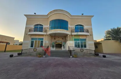 Villa - 5 Bedrooms - 7 Bathrooms for rent in Al Warqa'a 4 - Al Warqa'a - Dubai