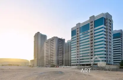 Apartment - 2 Bedrooms - 3 Bathrooms for sale in Olympic Park 4 - Olympic Park Towers - Dubai Sports City - Dubai