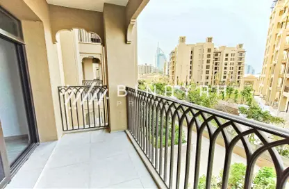 Apartment - 2 Bedrooms - 2 Bathrooms for rent in Asayel 3 - Madinat Jumeirah Living - Umm Suqeim - Dubai