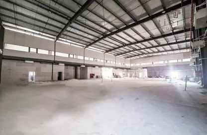 Warehouse - Studio - 2 Bathrooms for rent in Al Khawaneej - Dubai