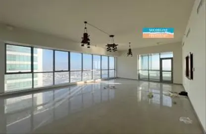 Apartment - 4 Bedrooms - 5 Bathrooms for rent in Julphar Towers - Al Nakheel - Ras Al Khaimah