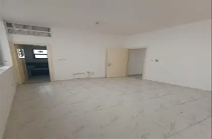 Apartment - 3 Bedrooms - 3 Bathrooms for rent in Al Khalidiya - Abu Dhabi