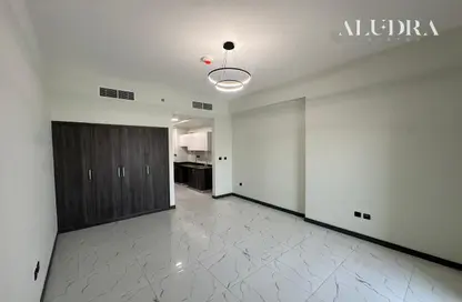 Apartment - 1 Bathroom for rent in Rukan Tower - Dubai Land - Dubai