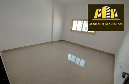 Apartment - 3 Bedrooms - 3 Bathrooms for rent in Al Jurf 2 - Al Jurf - Ajman Downtown - Ajman