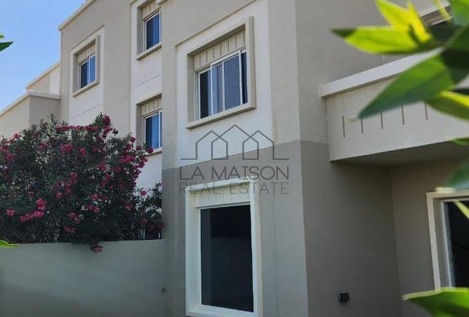 Villa for Sale in Al Reef Villas: specious villa |Single Row | with ...