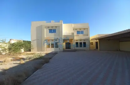 Villa - 5 Bedrooms - 7+ Bathrooms for rent in Halwan - Sharjah