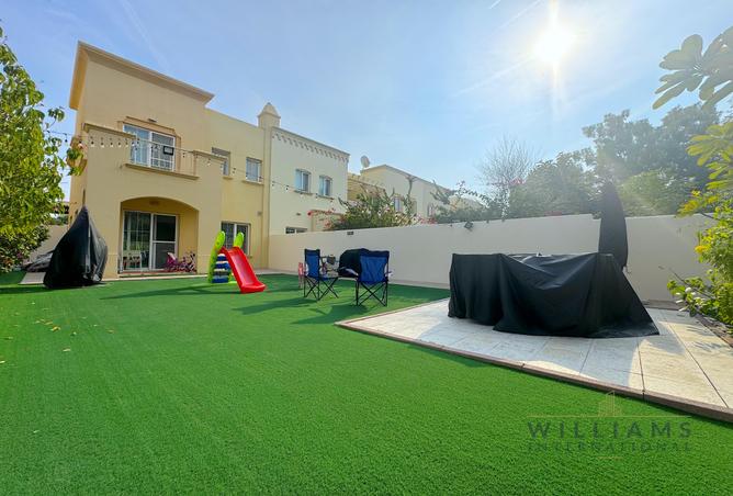 Villa - 2 Bedrooms - 2 Bathrooms for sale in Springs 11 - The Springs - Dubai