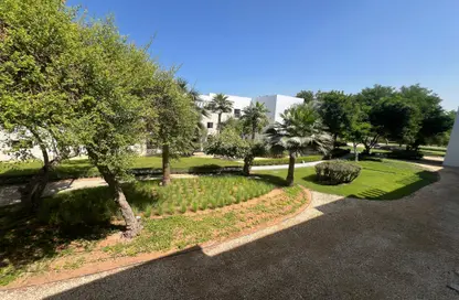 Apartment - 2 Bedrooms - 2 Bathrooms for rent in The Gardens Buildings - The Gardens - Dubai