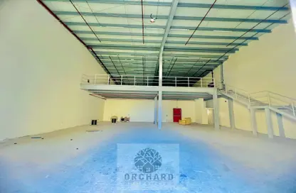 Warehouse - Studio - 1 Bathroom for rent in Al Sajaa - Sharjah