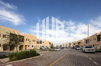 Villa - 2 Bedrooms - 3 Bathrooms for sale in Zone 8 - Hydra Village - Abu Dhabi