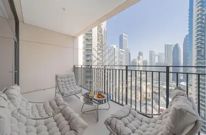 Apartment - 3 Bedrooms - 2 Bathrooms for rent in Boulevard Crescent Tower 1 - BLVD Crescent - Downtown Dubai - Dubai