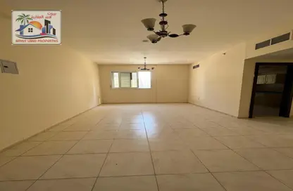 Apartment - 2 Bedrooms - 2 Bathrooms for rent in Al Qulaya'ah - Al Sharq - Sharjah