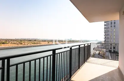 Apartment - 3 Bedrooms - 3 Bathrooms for sale in Waters Edge - Yas Island - Abu Dhabi