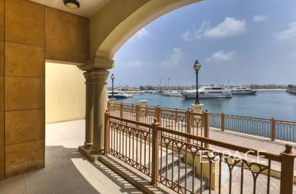 Townhouse - 2 Bedrooms - 3 Bathrooms for rent in Marina Residences 5 - Marina Residences - Palm Jumeirah - Dubai