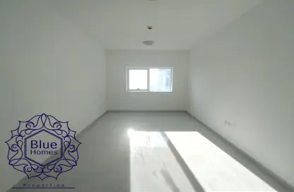 Apartment - 2 Bedrooms - 2 Bathrooms for rent in Saeed Al Alami Building - Al Taawun - Sharjah