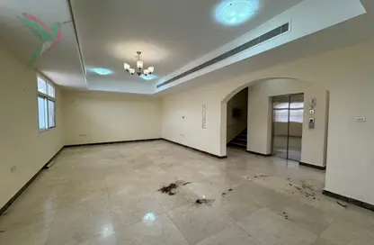 Villa - 4 Bedrooms - 4 Bathrooms for rent in Hai Al Mutawaa - Al Mutawaa - Al Ain