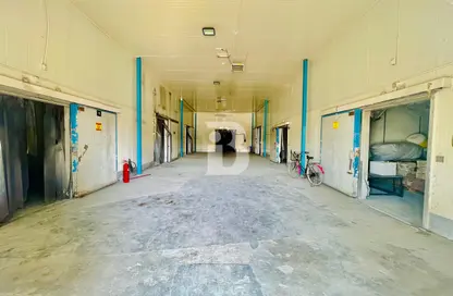 Warehouse - Studio for rent in Phase 2 - Dubai Investment Park (DIP) - Dubai