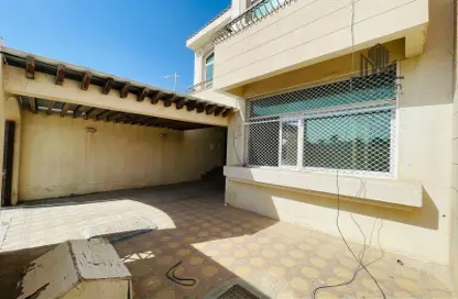 Villa - Studio - 4 Bathrooms for rent in Al Khabisi - Al Ain